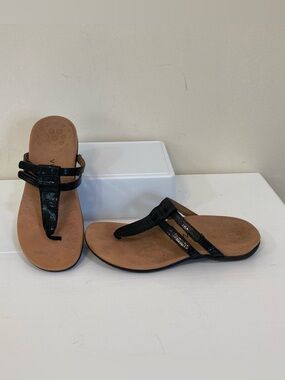Vionic Elvia Sz. 7.5 Womens Adj. T-Strap Thong Orthotic Sandals Black